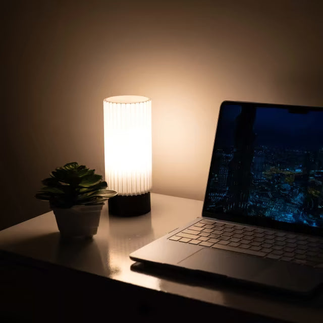 Luminária Slim decorativa — material sustentável, soquete E27