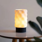 Luminária Sinuosa impressão 3D — detalhe das curvas exclusivas