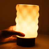 Luminária Sinuosa Trekko — detalhe do design fluido em 3D