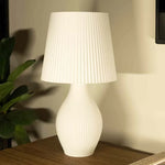 Luminária Íris — design delicado com iluminação suave